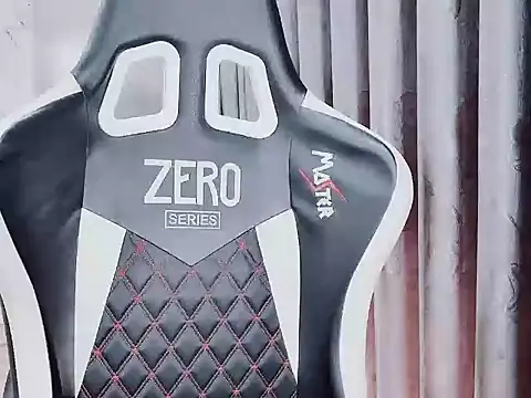 Snapshot of _Lygn__ chatting on 01.13.25 Lygn online show from 01.13.25