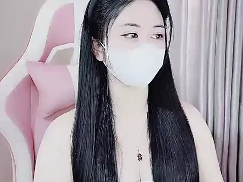 Snapshot of _Lygn__ chatting on 01.15.25 Lygn online show from 01.15.25