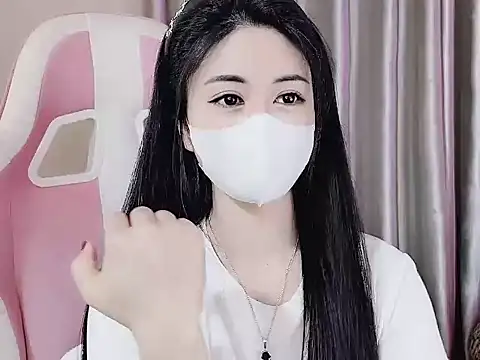 Snapshot of _Lygn__ chatting on 02.03.25 Lygn online show from 02.03.25