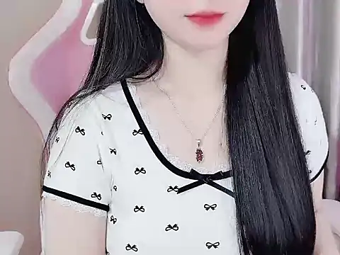 Snapshot of _Lygn__ chatting on 02.20.25 Lygn online show from 02.20.25