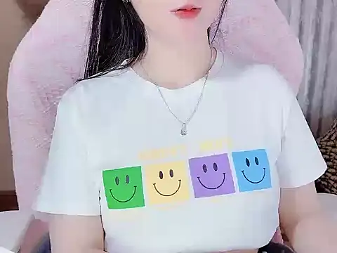 Snapshot of _Lygn__ chatting on 09.09.25 Lygn online show from 09.09.25