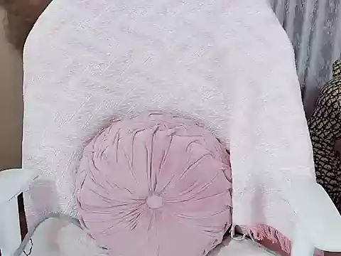 Snapshot of _Lygn__ chatting on 09.13.25 Lygn online show from 09.13.25