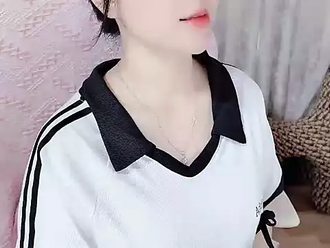 Snapshot of _Lygn__ chatting on 10.12.25 Lygn online show from 10.12.25