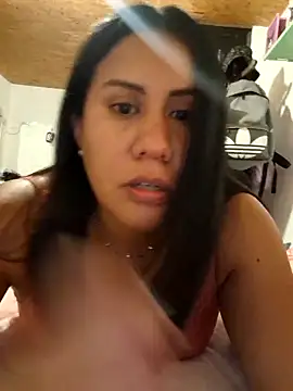 Snapshot of KasiaVenus_ chatting on 11.13.25 KasiaVenus online show from 11.13.25