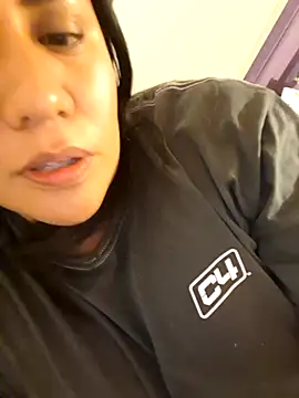 Snapshot of KasiaVenus_ chatting on 11.14.25 KasiaVenus online show from 11.14.25