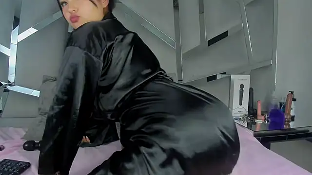 Catherinee69 x online show from 01.30.25