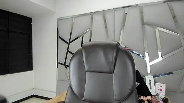 Catherinee69 x online show from 06.04.26