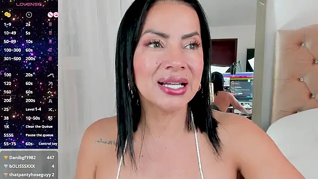 veronika naughty online show from 01.28.25