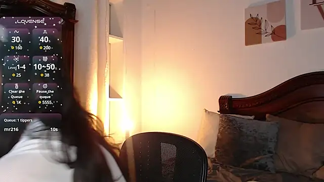 madisex s online show from 12.03.24