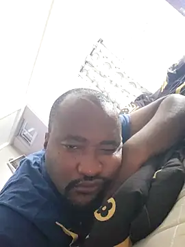 Snapshot of ilovebigassmmm chatting on 11.04.25 ilovebigassmmm online show from 11.04.25