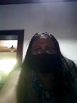 Snapshot of FemMom chatting on 10.06.25 FemMom online show from 10.06.25