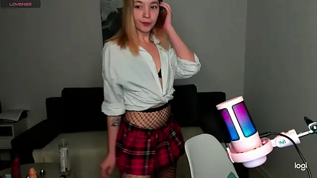 MiaThaine online show from 12.01.24