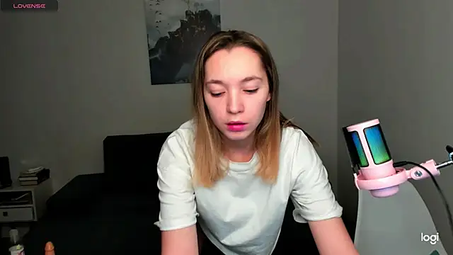 MiaThaine online show from 12.05.24