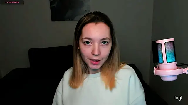 MiaThaine online show from 12.06.24
