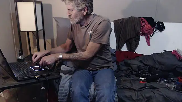 Snapshot of BurgawSub chatting on 11.01.25 BurgawSub online show from 11.01.25