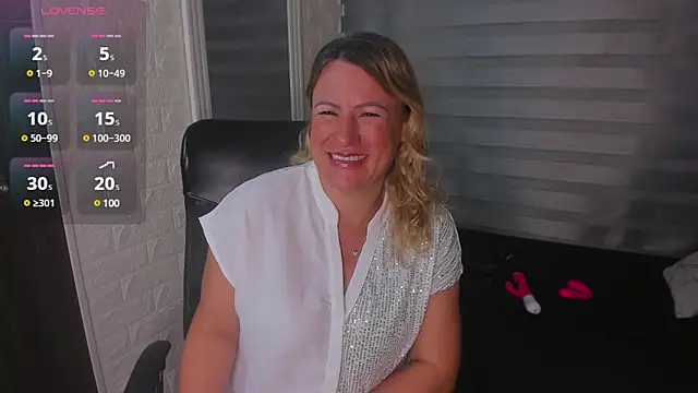 Snapshot of charlotte__G chatting on 01.26.25 charlotte G online show from 01.26.25