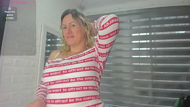 Snapshot of charlotte__G chatting on 02.18.25 charlotte G online show from 02.18.25