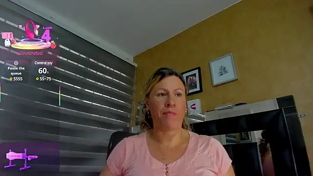 Snapshot of charlotte__G chatting on 02.28.25 charlotte G online show from 02.28.25