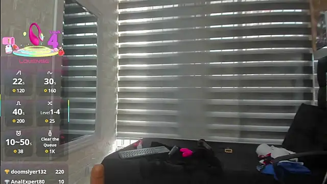 Snapshot of charlotte__G chatting on 03.05.25 charlotte G online show from 03.05.25