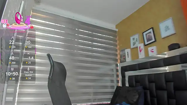 Snapshot of charlotte__G chatting on 03.06.25 charlotte G online show from 03.06.25