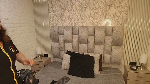 Snapshot of charlotte__G chatting on 09.11.25 charlotte G online show from 09.11.25