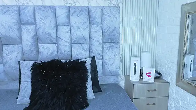 Snapshot of charlotte__G chatting on 10.04.25 charlotte G online show from 10.04.25