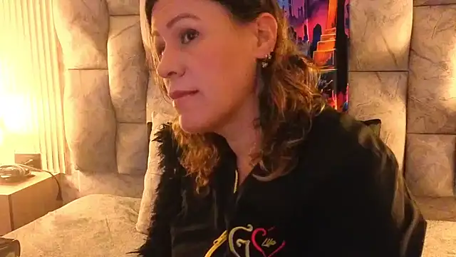 Snapshot of charlotte__G chatting on 10.15.25 charlotte G online show from 10.15.25