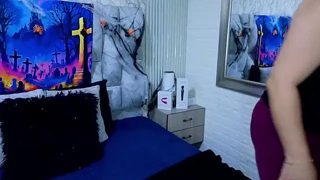 Snapshot of charlotte__G chatting on 10.30.25 charlotte G online show from 10.30.25