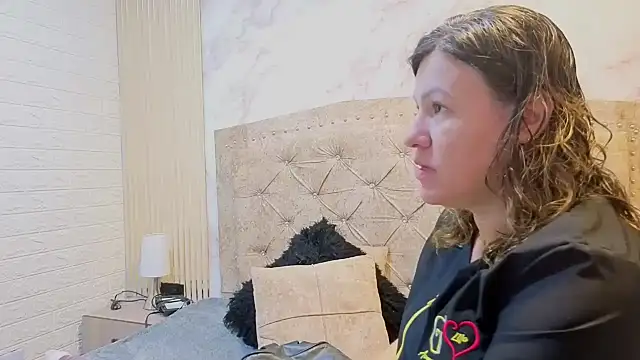 Snapshot of charlotte__G chatting on 11.07.25 charlotte G online show from 11.07.25