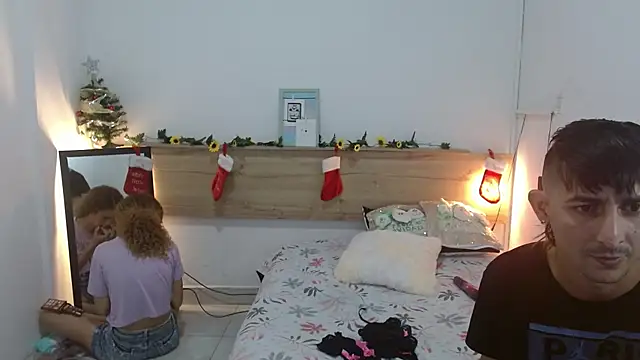 Snapshot of Zamu_1992 chatting on 12.05.24 Zamu 1992 online show from 12.05.24