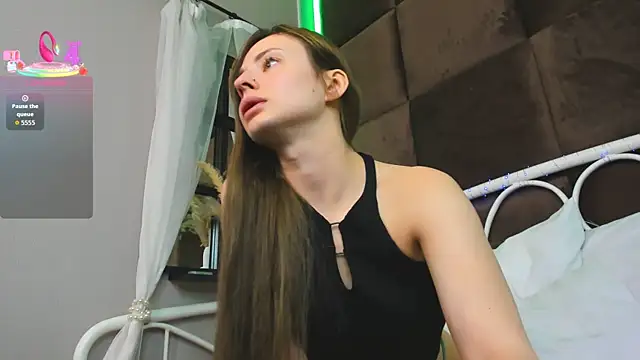 PollyMillees online show from 06.24.26