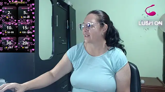 Snapshot of hairyglad69 chatting on 02.06.26 hairyglad69 online show from 02.06.26