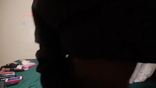 Snapshot of _Watuluv_ chatting on 02.15.25 Watuluv online show from 02.15.25