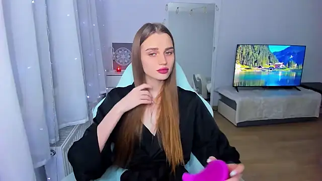 StellaLawless online show from 12.18.24