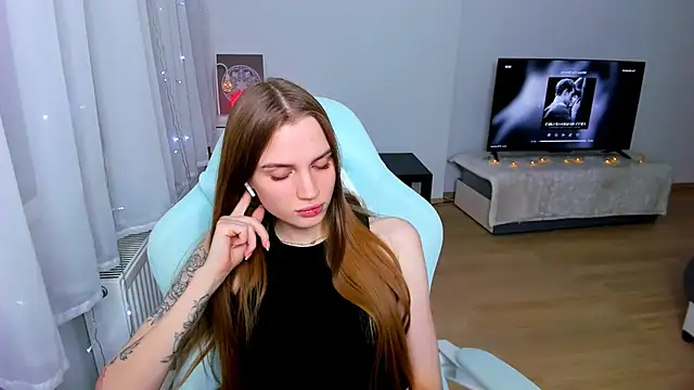 StellaLawless online show from 01.08.25