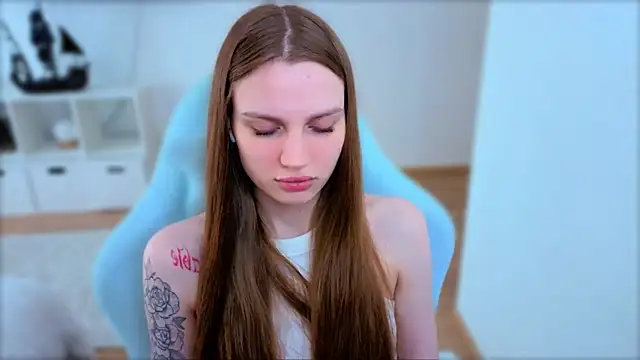 StellaLawless online show from 04.08.26