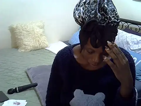 Snapshot of Sweet_Bear chatting on 06.03.26 Sweet Bear online show from 06.03.26
