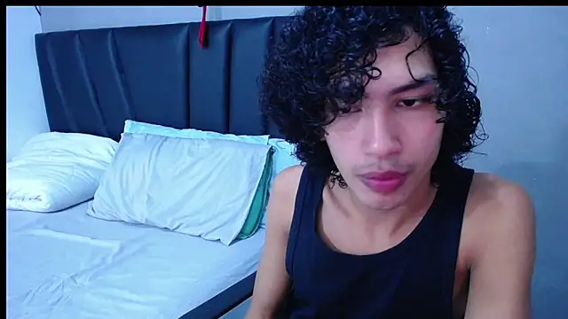 Snapshot of Tayronx33 chatting on 11.03.25 Tayronx33 online show from 11.03.25