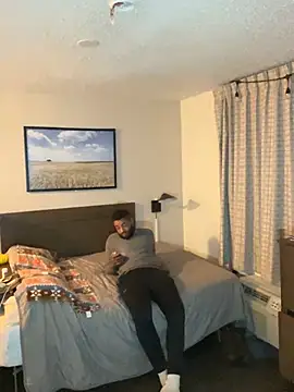 Snapshot of TheOnlyTwinTowers chatting on 02.18.26 TheOnlyTwinTowers online show from 02.18.26