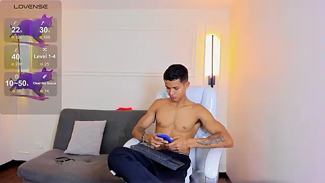 Snapshot of Paradise_boy_s chatting on 02.03.26 Paradise boy s online show from 02.03.26