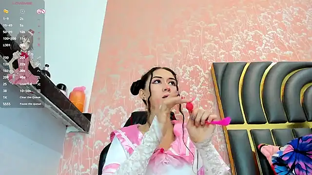 Snapshot of NEZUKO_MITSURI chatting on 01.13.25 NEZUKO MITSURI online show from 01.13.25