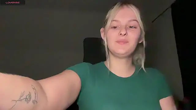 Allylove03 online show from 09.19.25