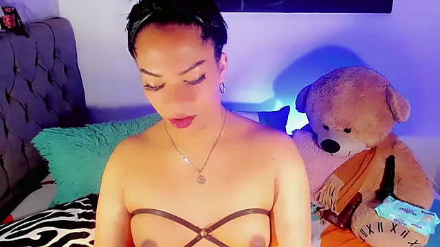 Snapshot of Zakura_hot1 chatting on 10.03.25 Zakura hot1 online show from 10.03.25