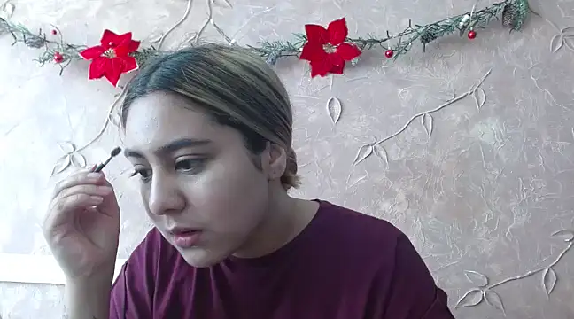 Miabonnett  online show from 12.19.24