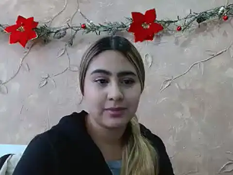 Miabonnett  online show from 12.23.24