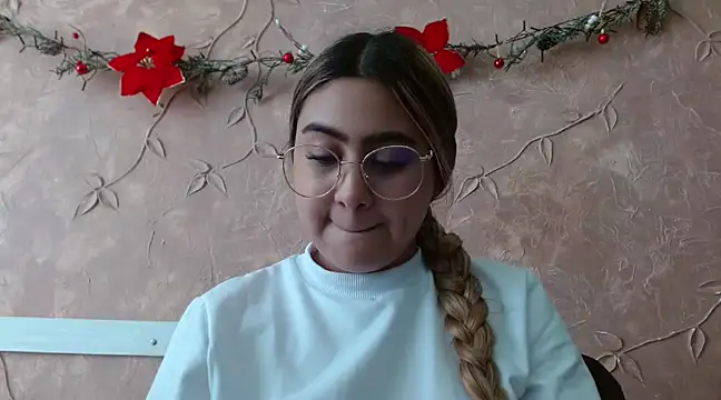 Miabonnett  online show from 12.26.24