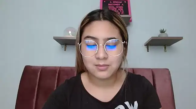 Miabonnett  online show from 12.29.24