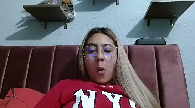 Miabonnett  online show from 01.10.25