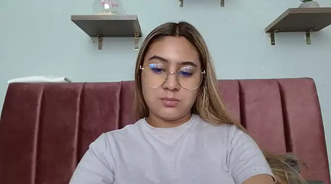 Miabonnett  online show from 01.13.25