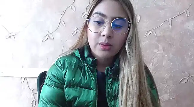 Miabonnett  online show from 01.16.25